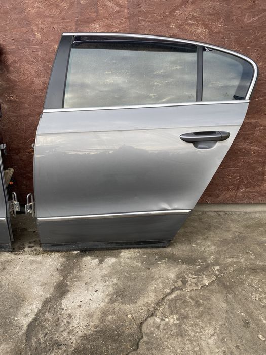 Portiera Spate St Vw Passat B6 Berlina Pret 250 lei