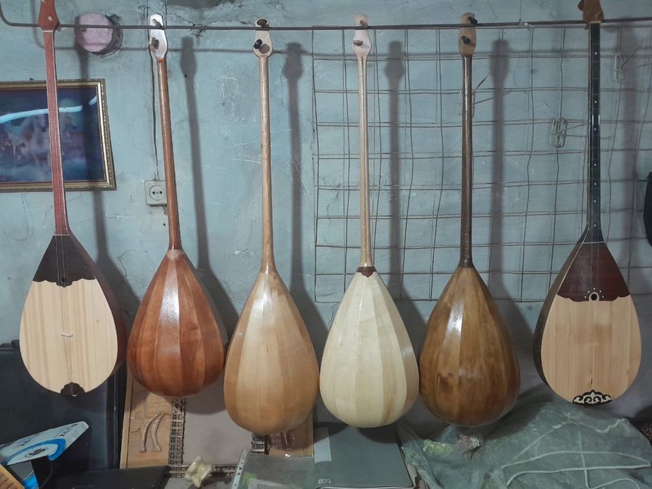 Домбыра ручная работа