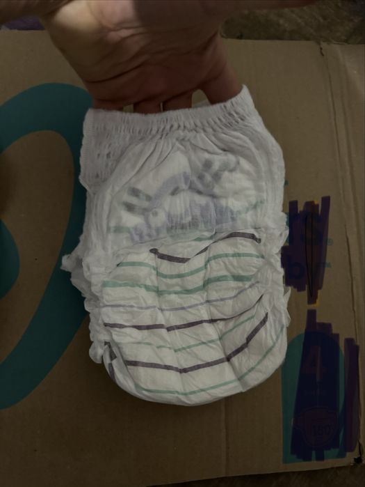 Scutece-126buc  pampers, huggies, chilotei si normali marime nr. 5