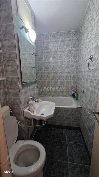 Apartament 2 camere semidecomandat, etaj 4 - Rovine - Posta