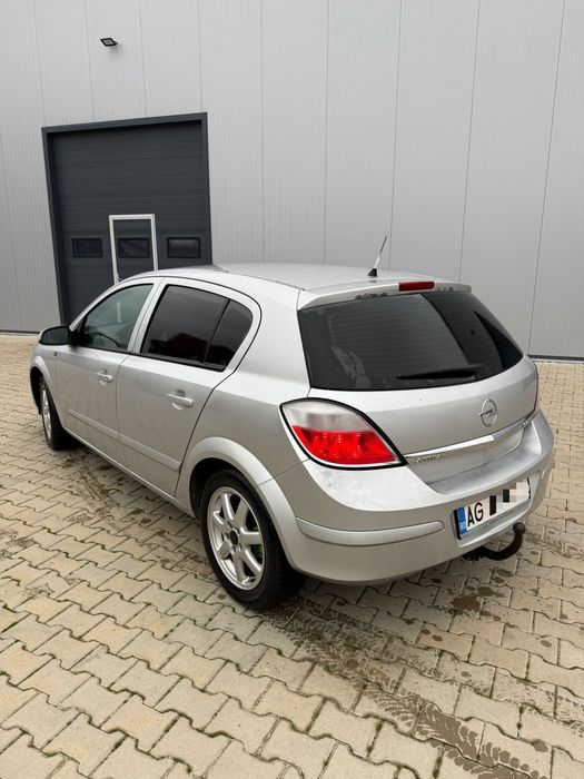 Opel Astra H hatchback 1.9 diesel / Cititi anuntul