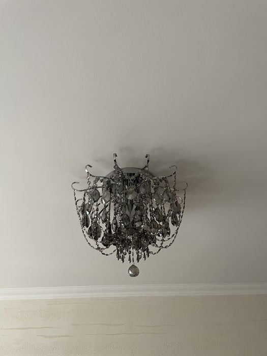 Люстра в отличном состояний