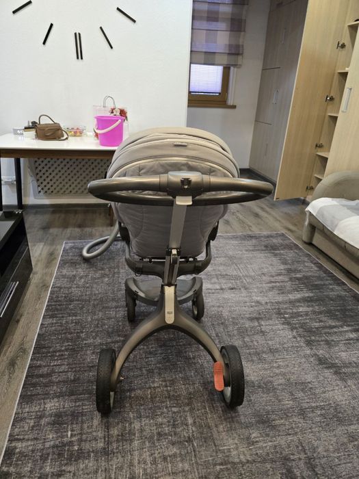 Продается коляска Stokke