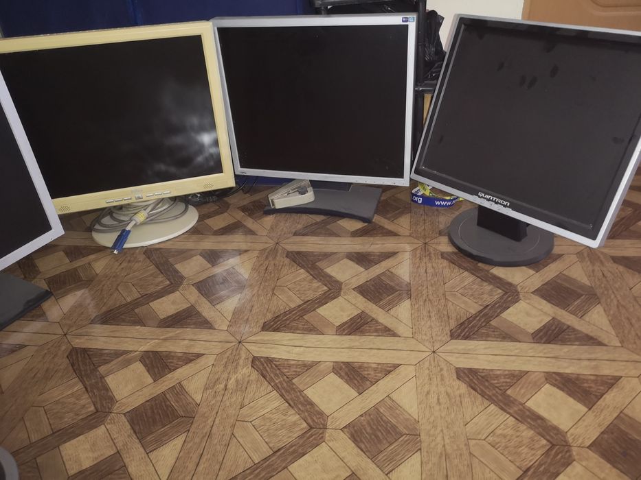 monitore in stare de funcționare 60 lei bucata