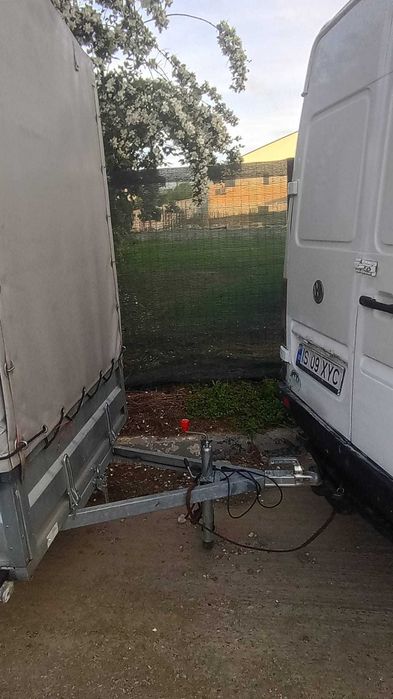 Vând microbuz de marfă și remorcă