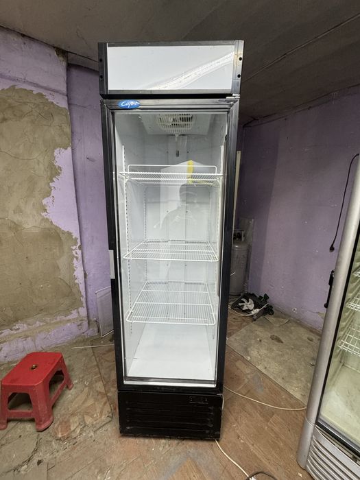 Витринный холодильник