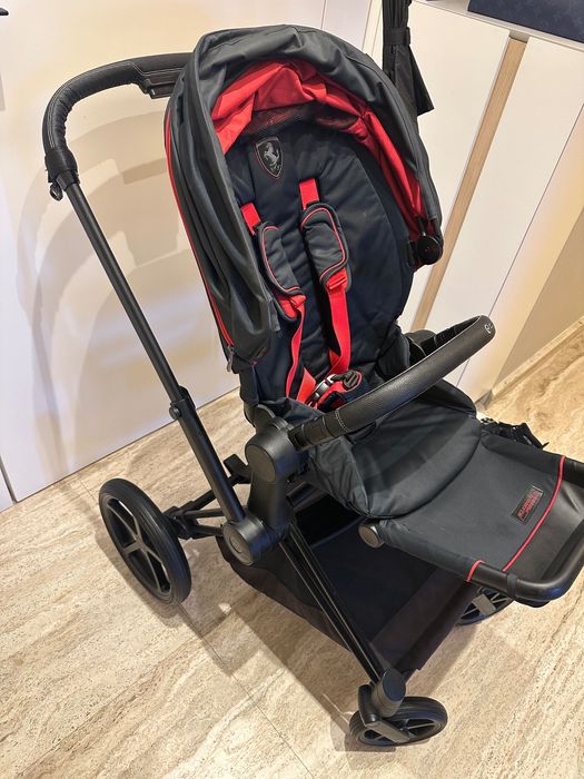 Cybex Ferrari детска количка