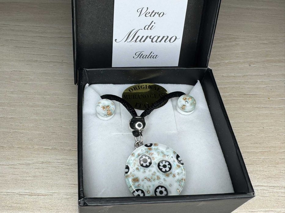 Set  colier cu pandantiv + cercei – sticlă de Murano