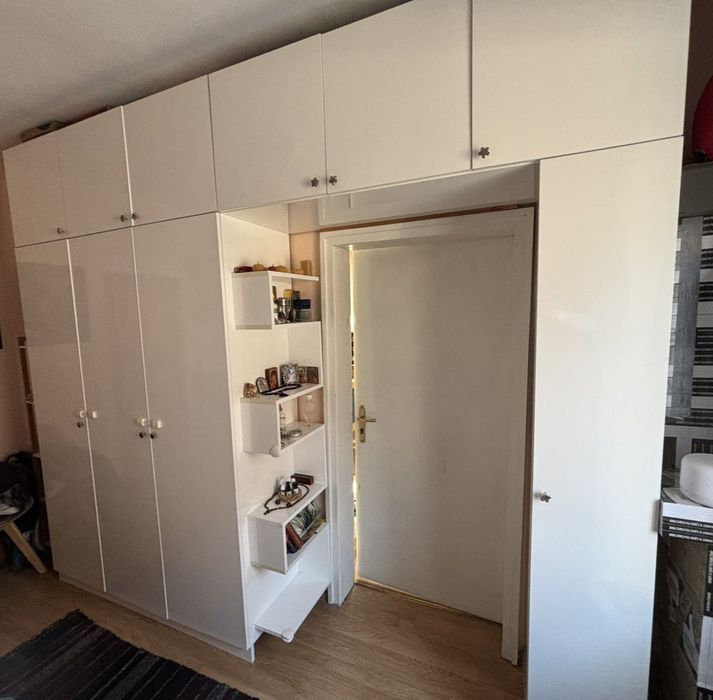 Гардероб с надстройка