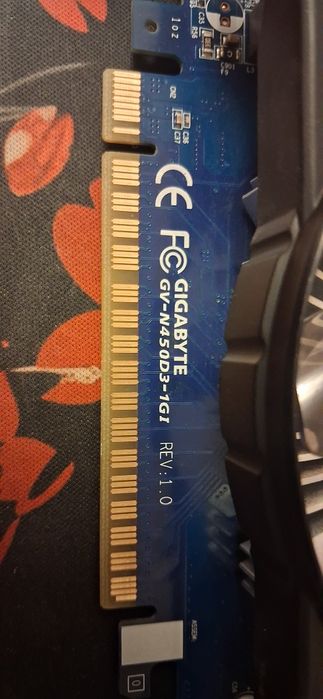 GTS 450 1GB Gigabyte