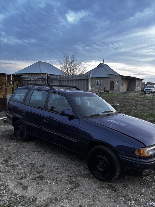 Opel Astra, Шымкент.