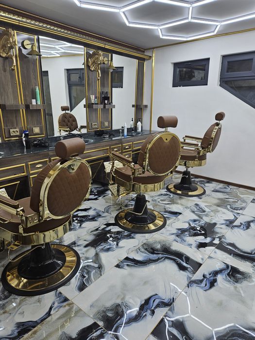 Vand afacere la cheie berber shop zona baba novac crinului