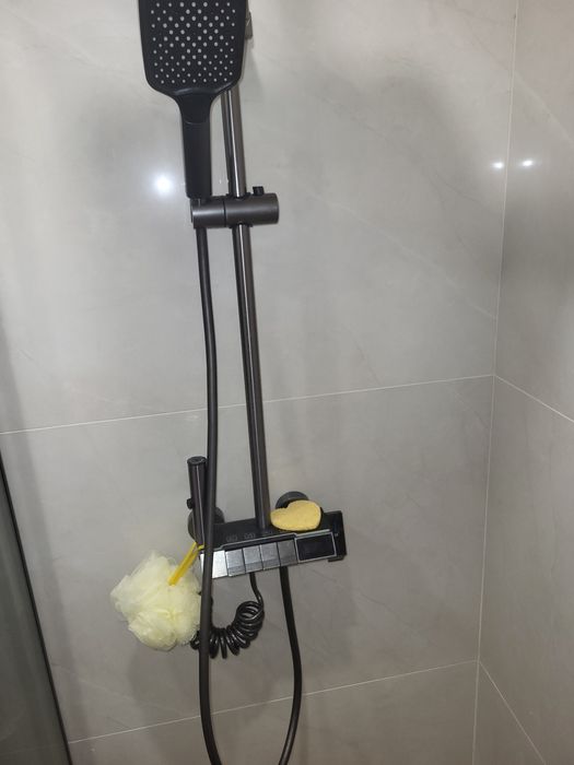 Душ система смесител баня с дисплей + аксесоари за баня