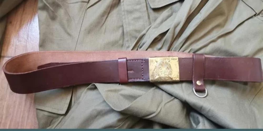 Uniforma militara Tinuta armata Sergent perioada comunista cu centura