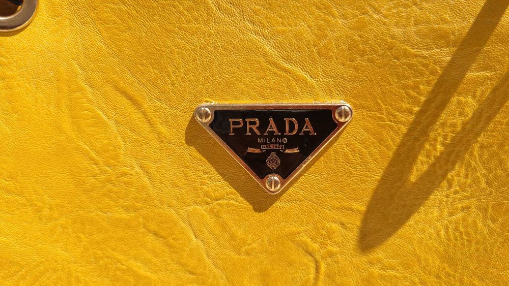 Geanta Prada, galbenă, neutilizată