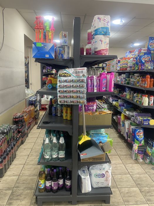 stelaj sotiladi 200$ metr