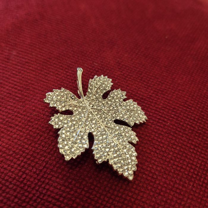 Броши подарочные