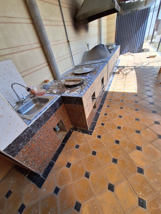 Sroshno hovli sotiladi