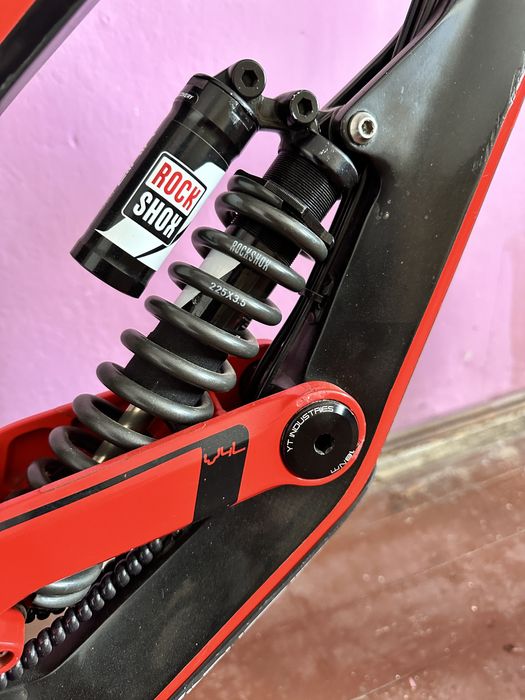 Yt Tues 2016 marime M