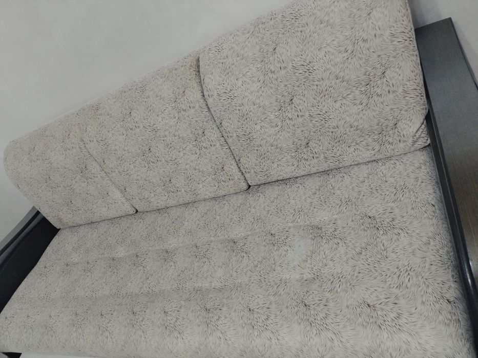 Диван в хорошем состоянии. Цена 70 тысяч