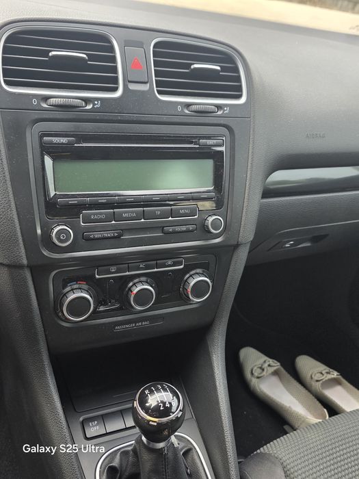 VOLKSWAGEN Golf 2010 — imagine 4