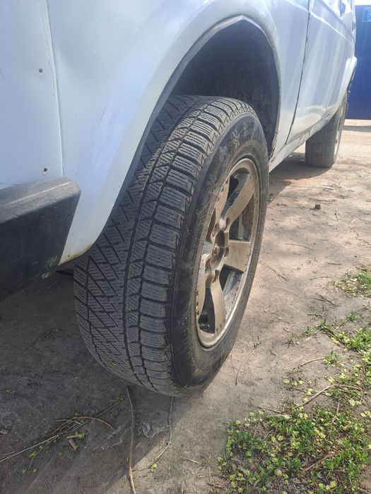 Продам ниву 5 дверка