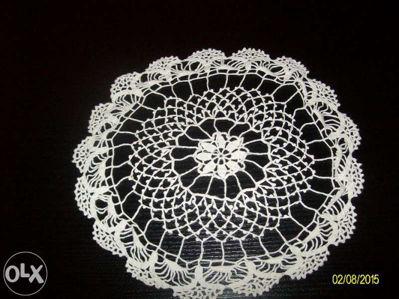 Продавам карета плетени на 5 куки