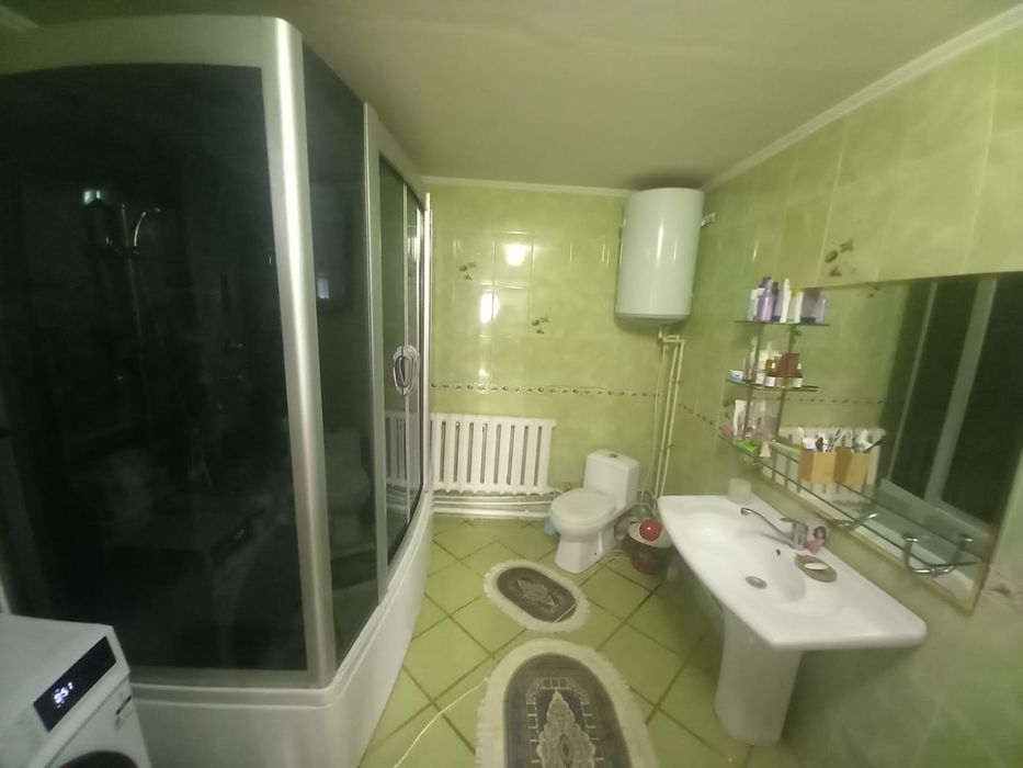 Продам большой добротный дом