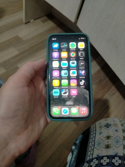 Продам Айфон 12 в отличном состояний