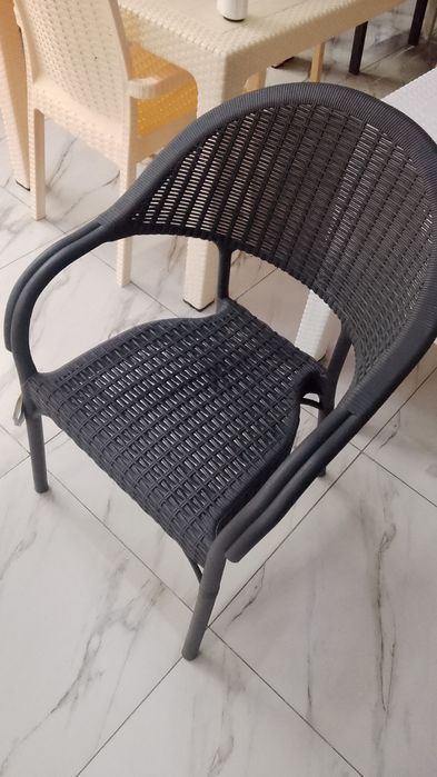 Кресло стулья пластик