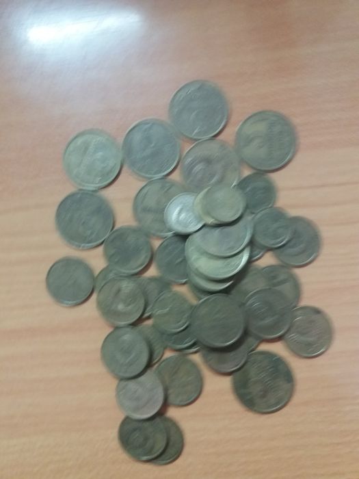 Банкноты и монеты