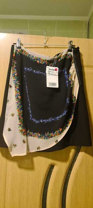 Fustă Originală Desigual – Model Unic, Plină de Personalitate- S/36