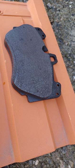 Plăcuțe frîne Brembo carbon ceramice