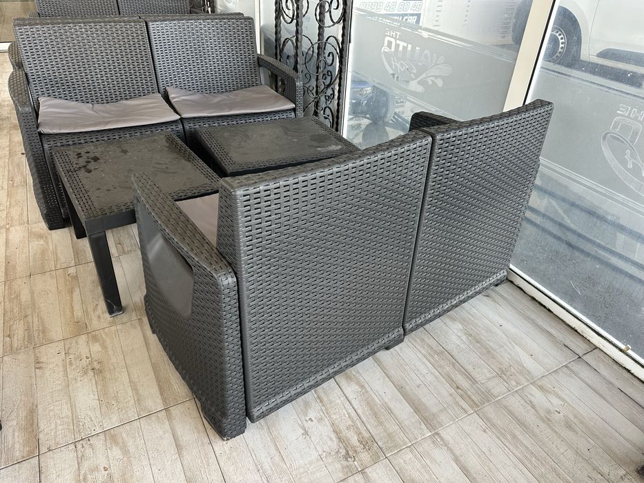 Градински комплект диван 2 стола и маса