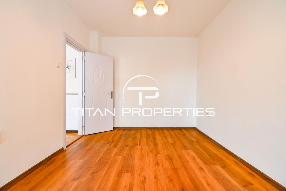 Дава се под наем Тристаен апартамент в София, Оборище - 80 кв.м за 990 € - Снимка #9