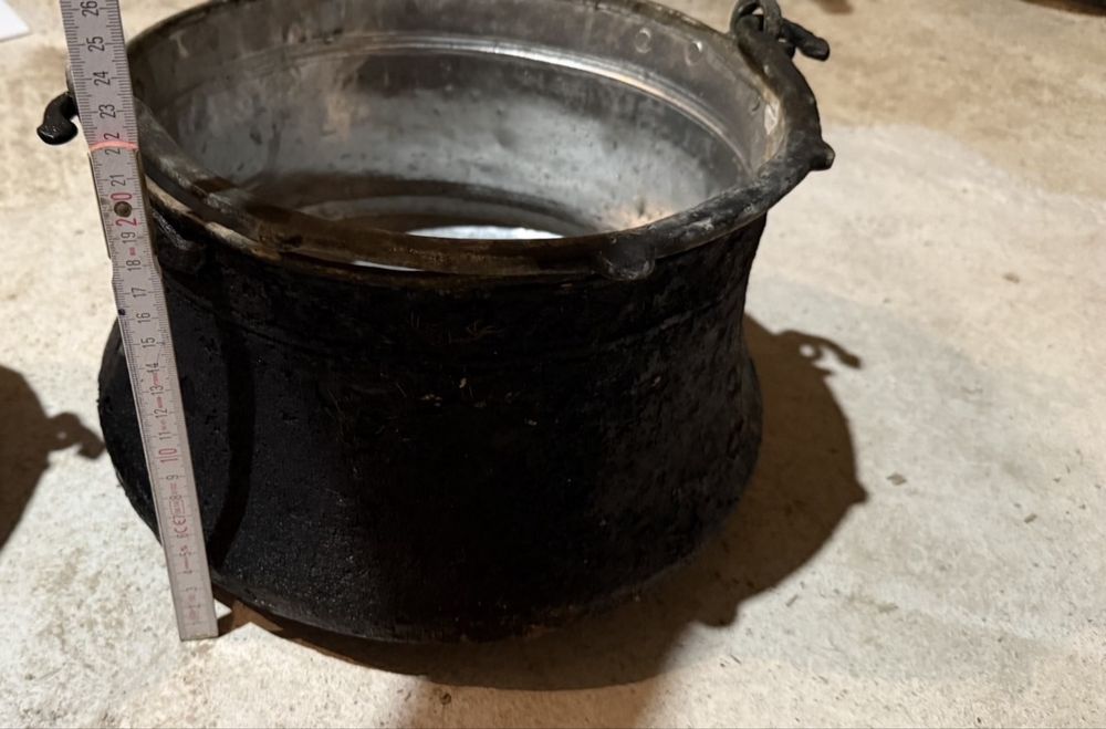 Медни тави и менче