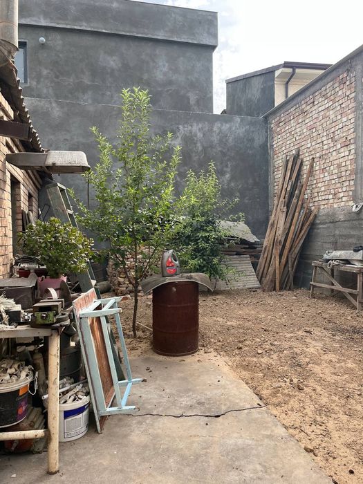 Дом недалеко от Паркентского рынка, НЕ МАКЛЕР