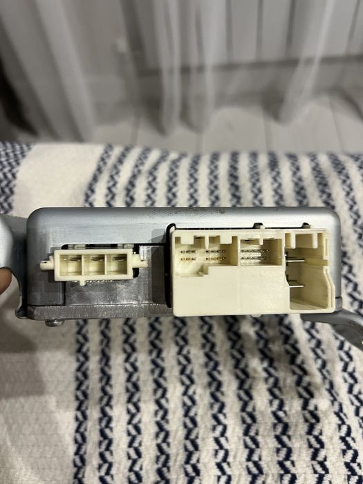 Блок ЭУР тойота королла е150