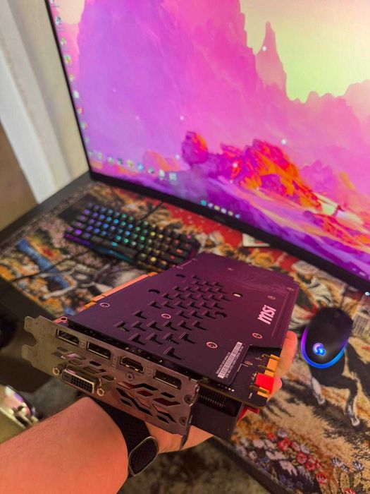 Vand placa video GTX 1070 MSI 8gb VRAM SIGILIU PE SURUB