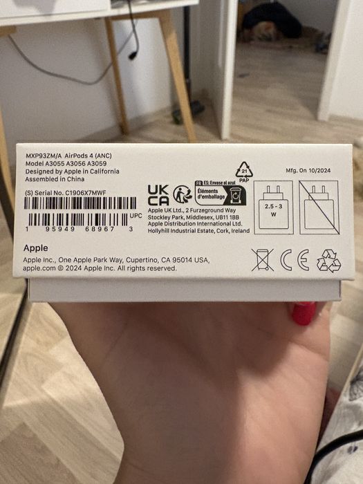 AirPods 4 -Active Noise Cancellation