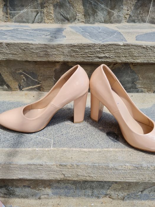 Pantofi Nude de lac, marime 36