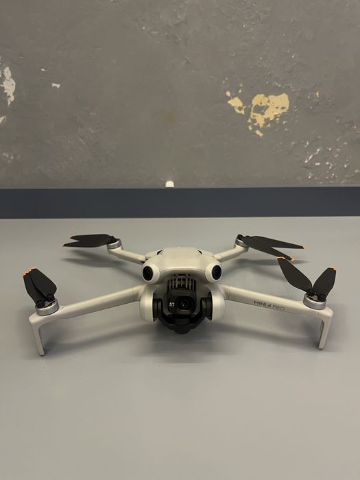 Продам дрон «DJI Mini 4 Pro Fly More Combo Plus»