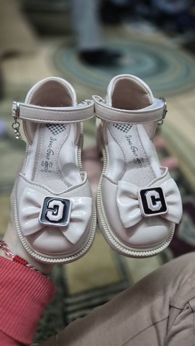 Pantofi eleganti fetite