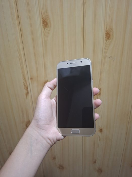 Samsung A5 2017 gold ideal holatda