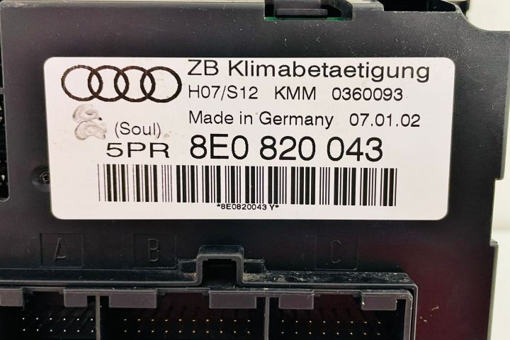 Panou climatronic AC 8E0820043 Audi A4 B6