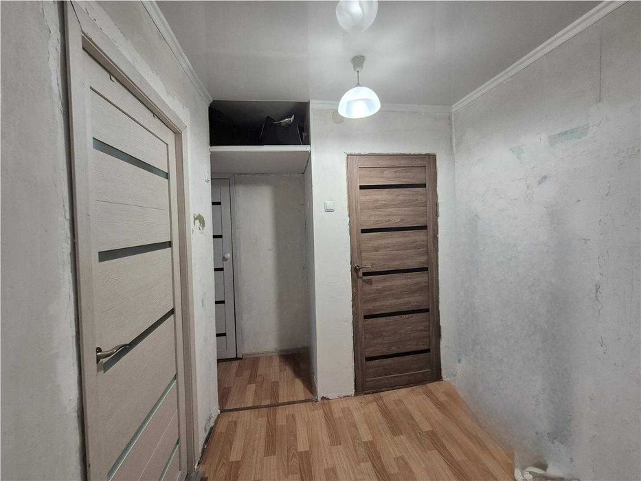 Продам 2 комн квартиру на Востоке
