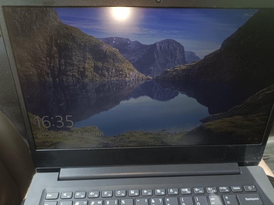 Продам ноутбук lenovo