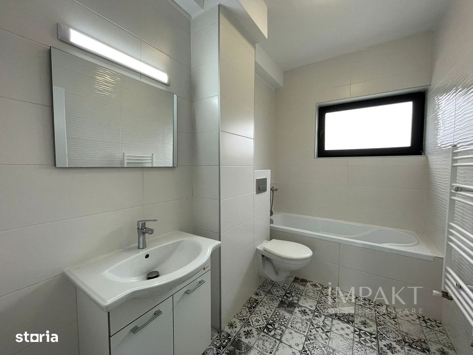 Casă / Vilă cu 4 camere de închiriat - Dezmir