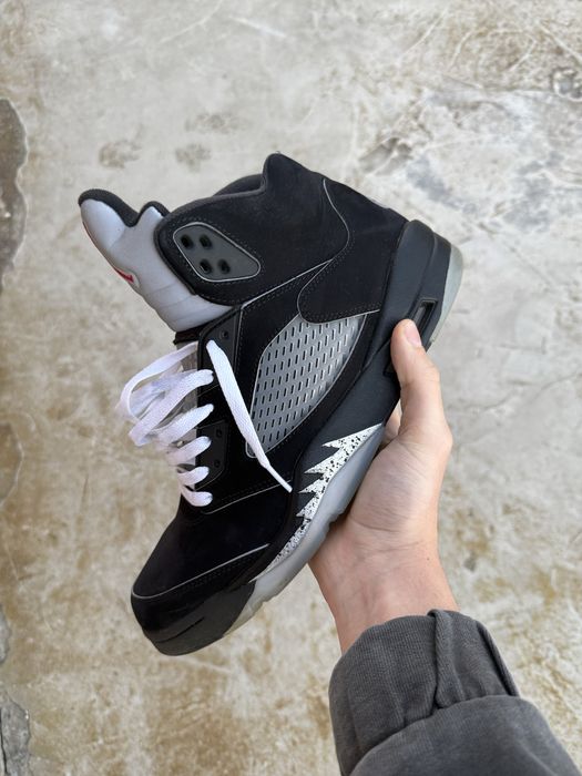 Jordan 5 Reimagined „Black Metallic”