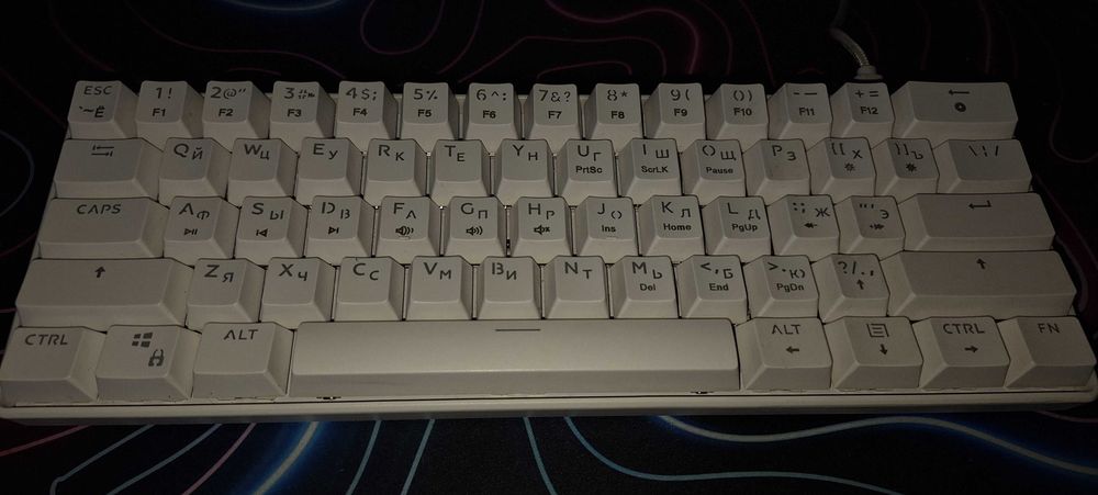 Продам клавиатуру